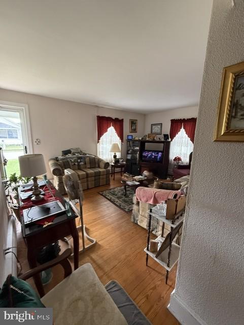 413 Chestnut St Property Photo 3