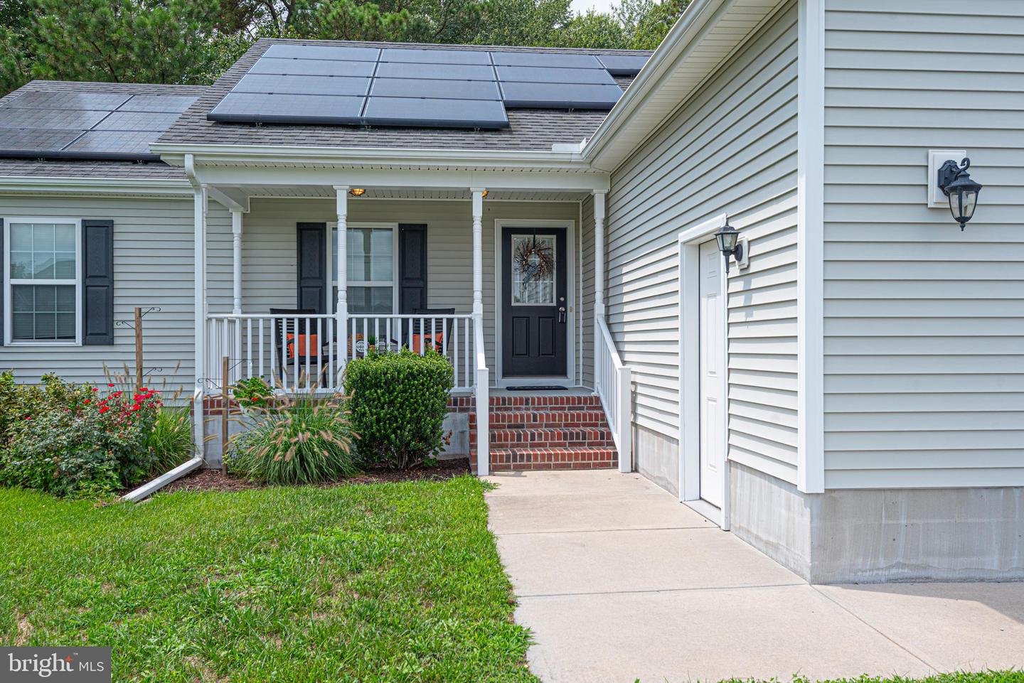 7194 Chatham Manor Way Property Photo 5