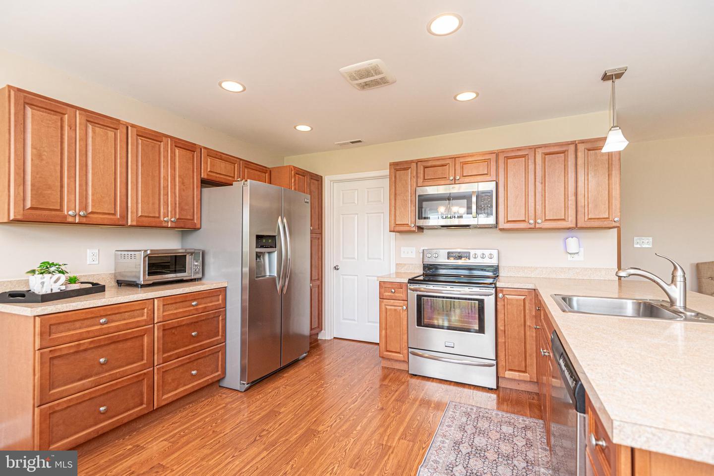 7194 Chatham Manor Way Property Photo 16