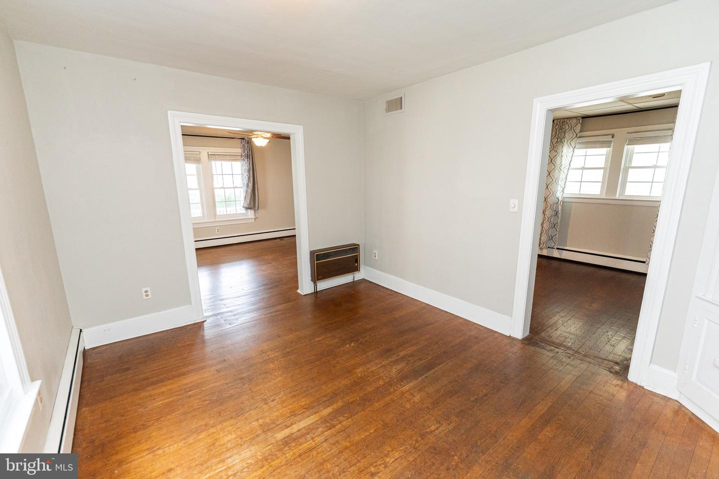 1109 N Division St Property Photo 16