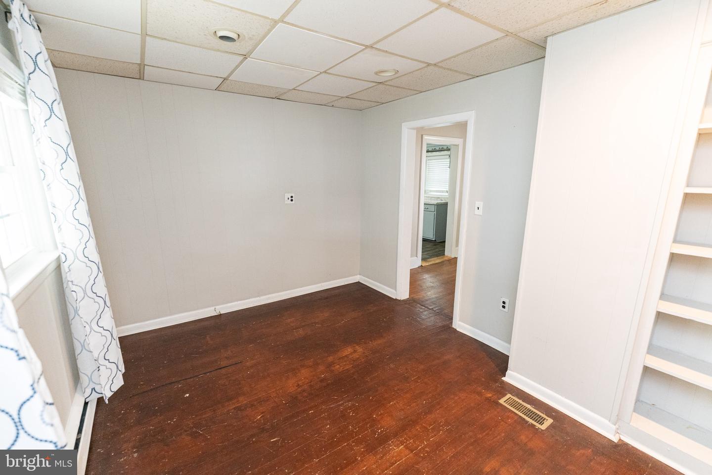 1109 N Division St Property Photo 20