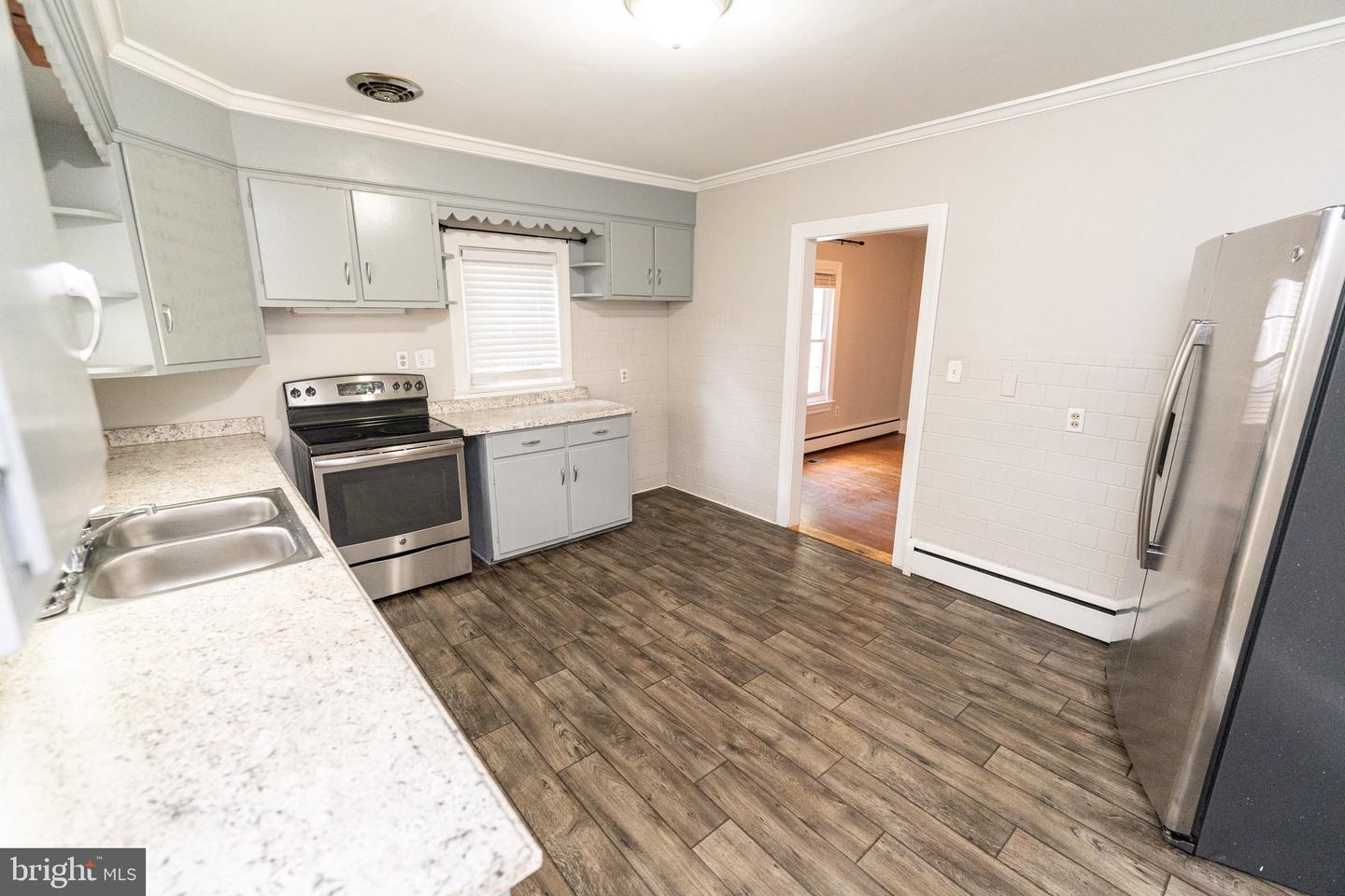 1109 N Division St Property Photo 24