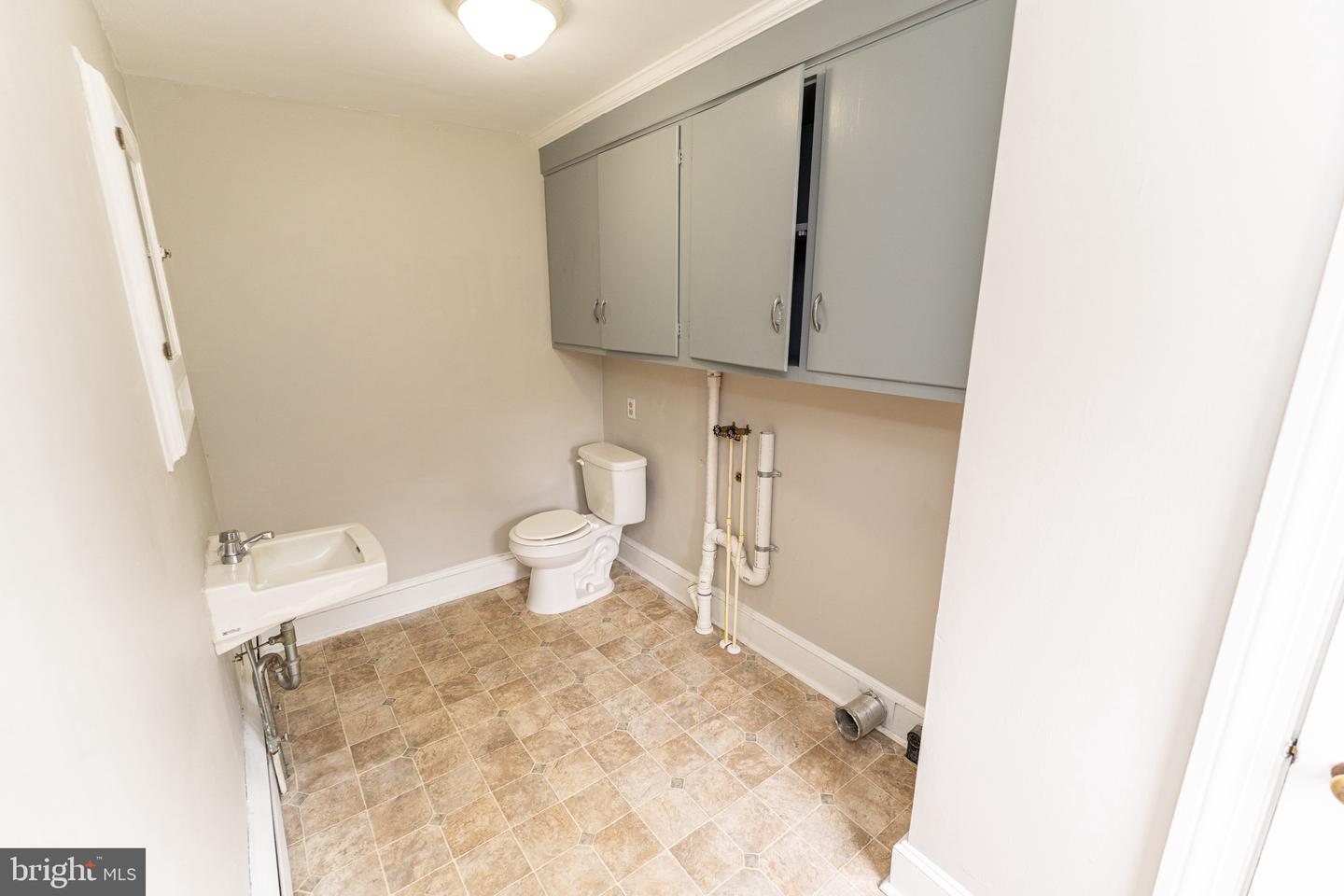 1109 N Division St Property Photo 25