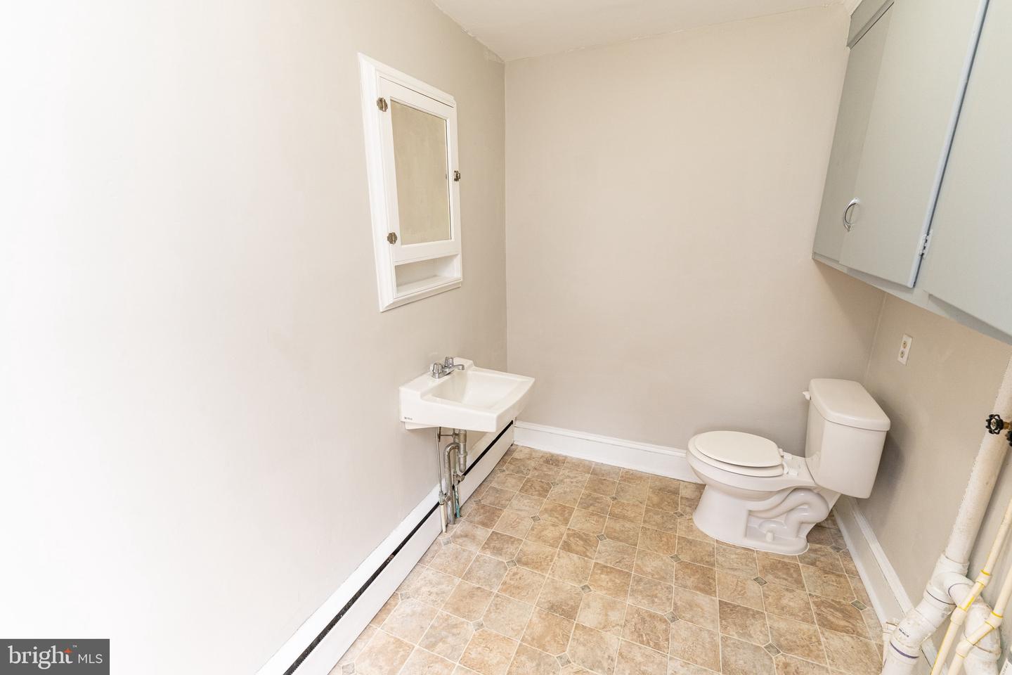 1109 N Division St Property Photo 26