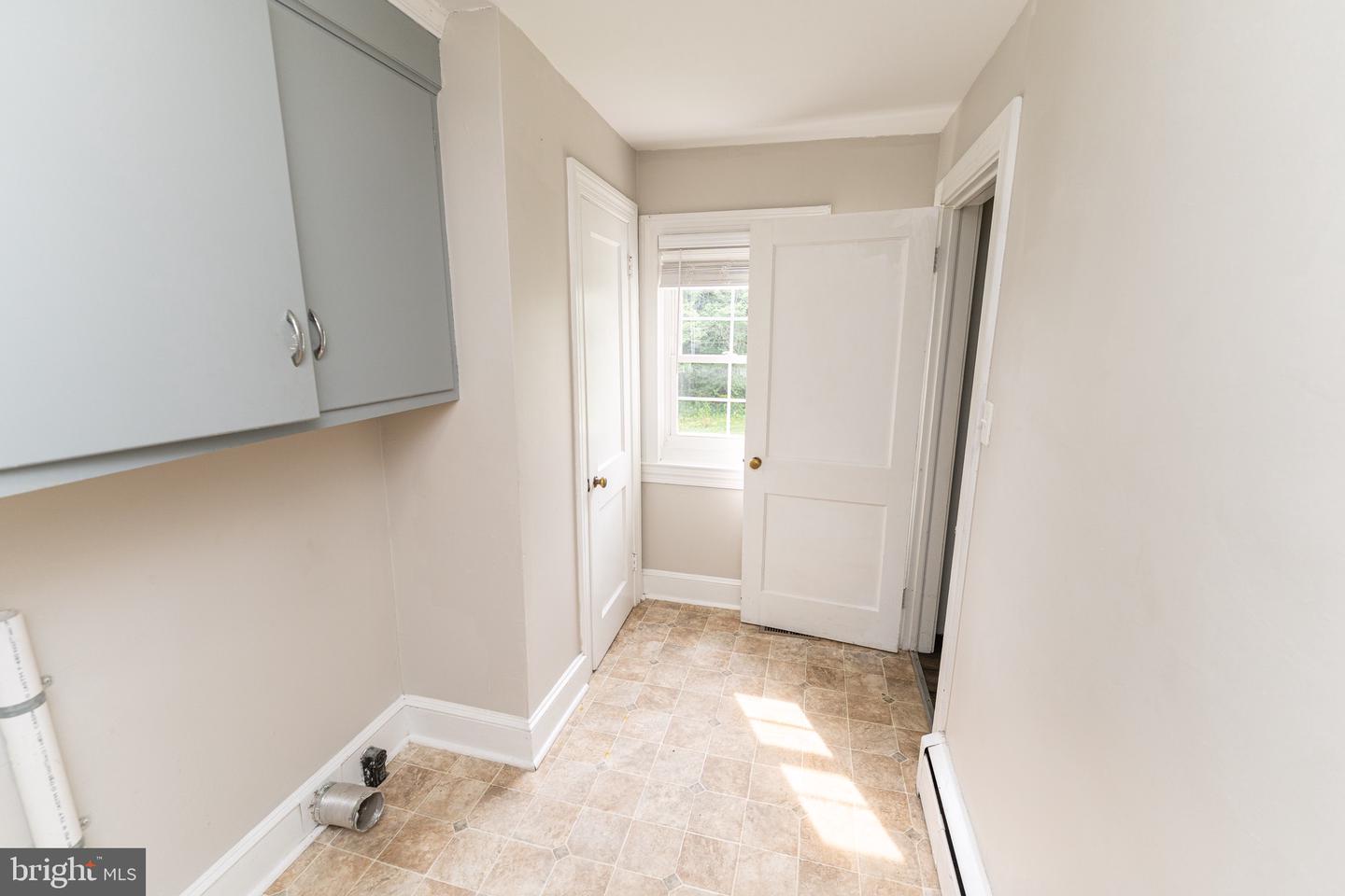 1109 N Division St Property Photo 27