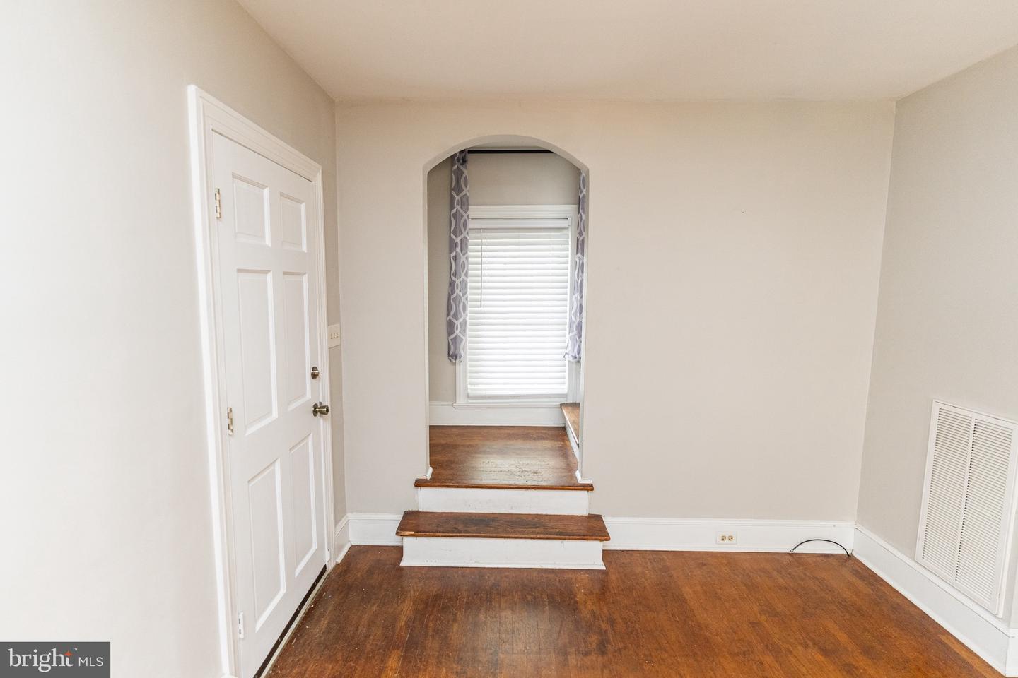 1109 N Division St Property Photo 28
