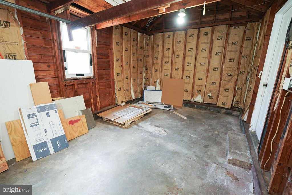 512 Sheldon Ave Property Photo 23