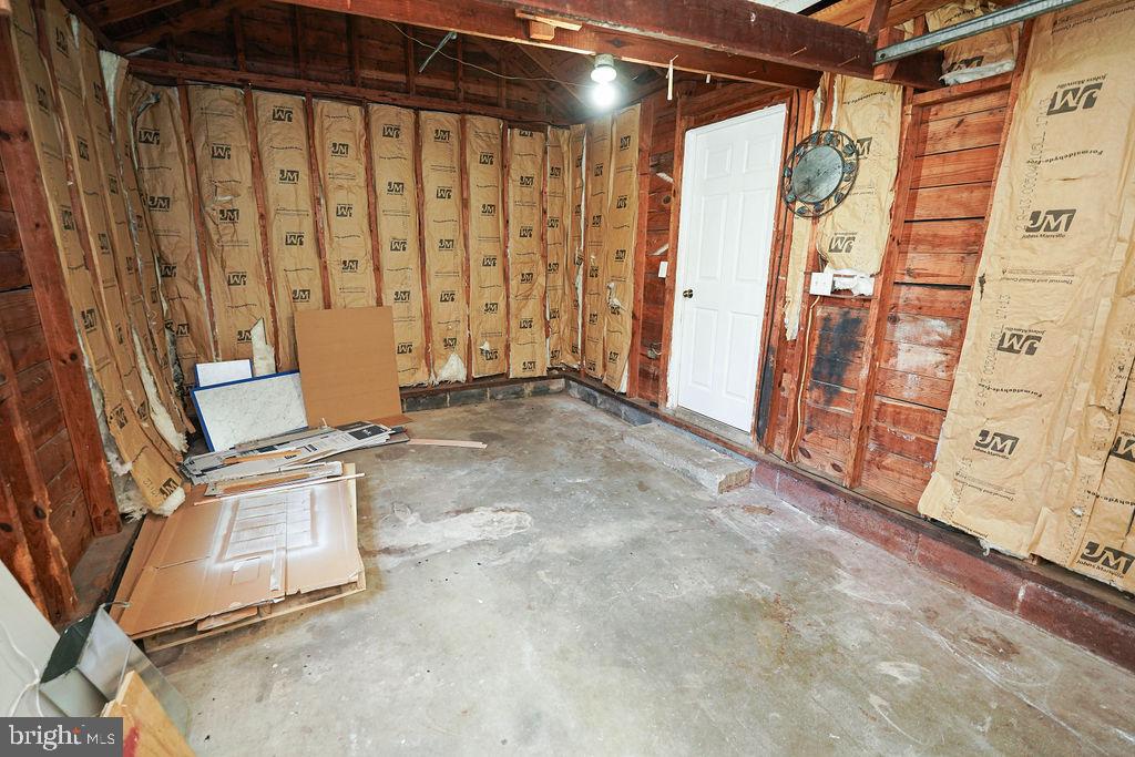 512 Sheldon Ave Property Photo 24