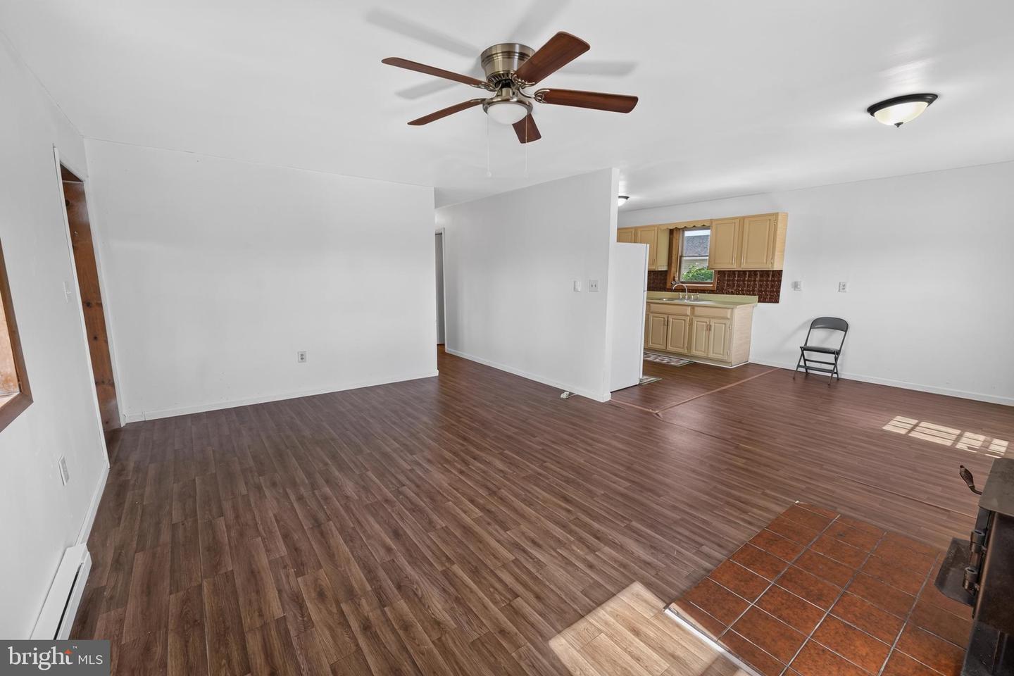 403 Rose St Property Photo 7