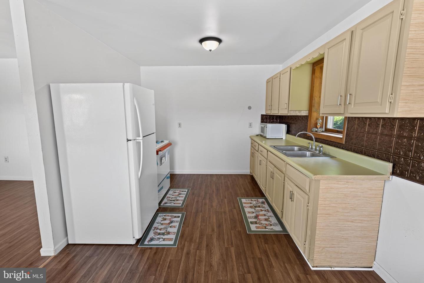 403 Rose St Property Photo 12
