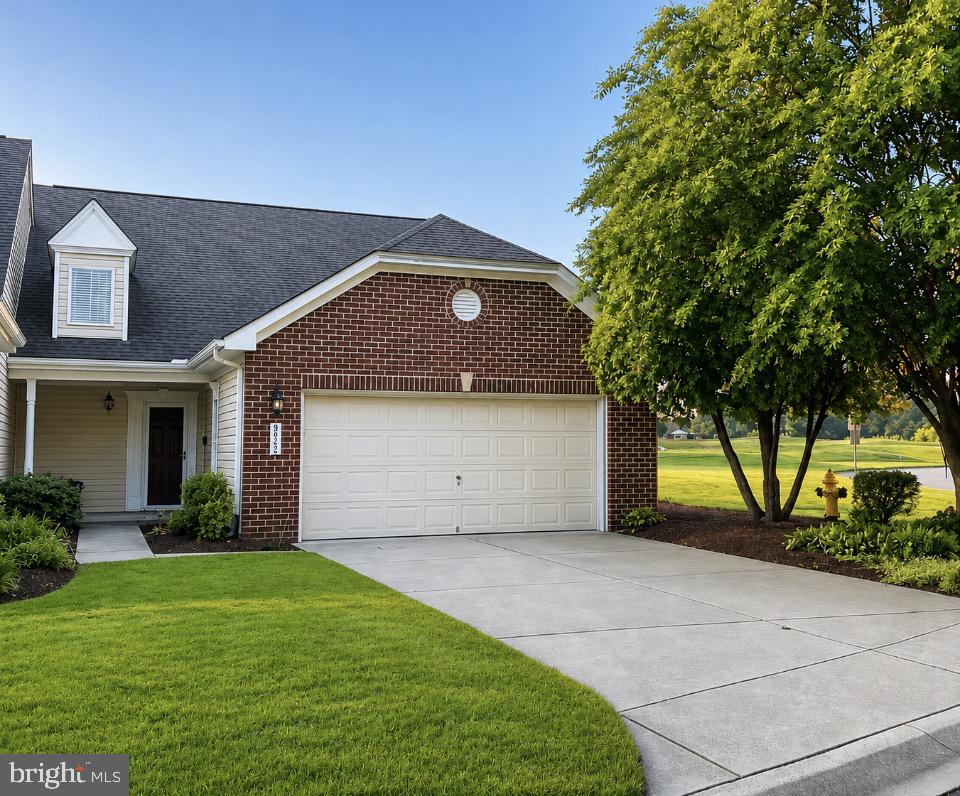 9042 Executive Club Dr Property Photo 1