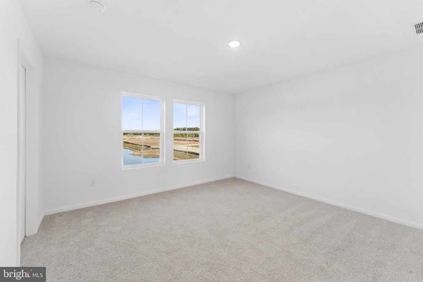 313 Clement Loop Property Photo 12