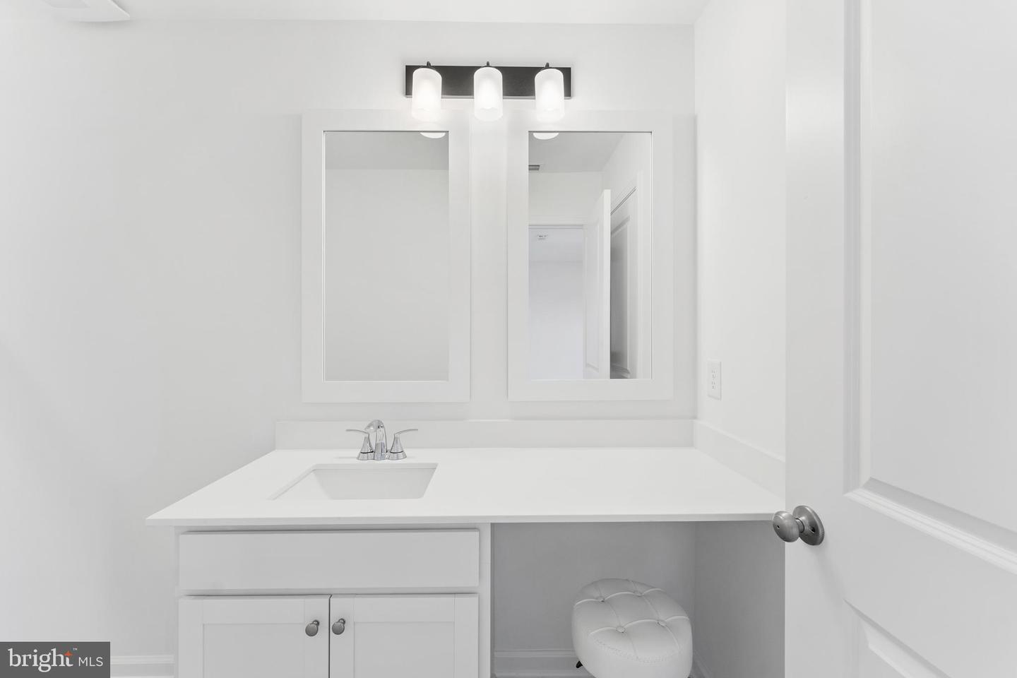 313 Clement Loop Property Photo 16