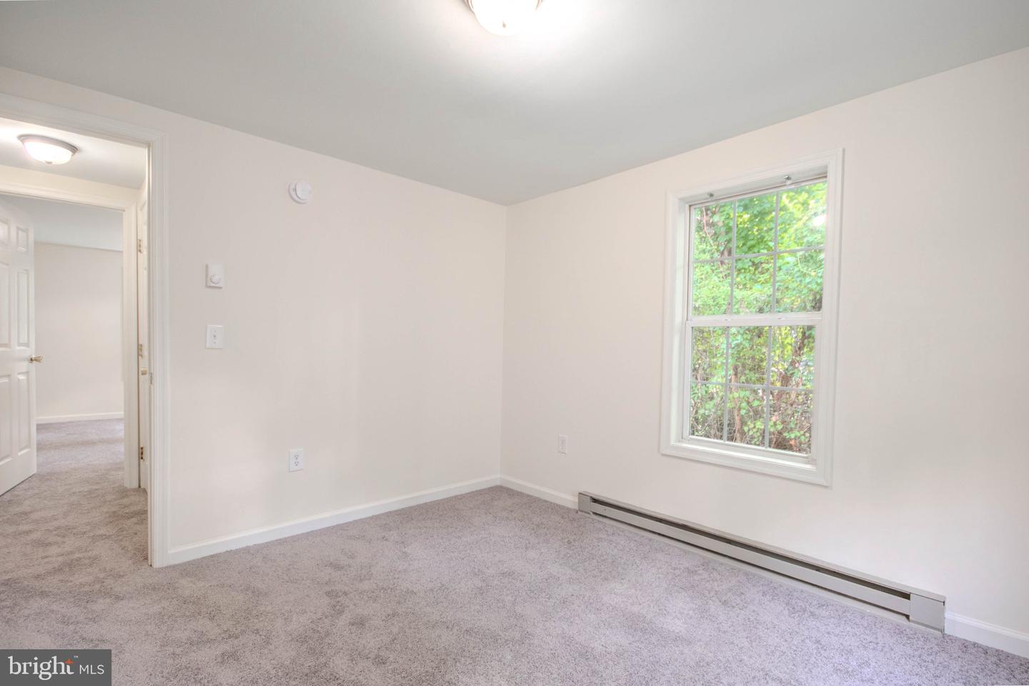 403 Newton Ter Property Photo 12