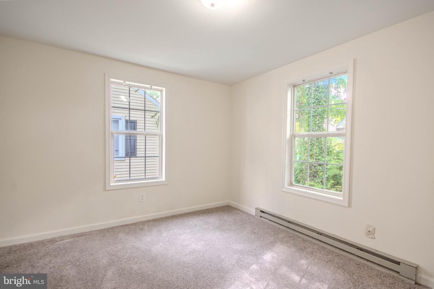 403 Newton Ter Property Photo 14