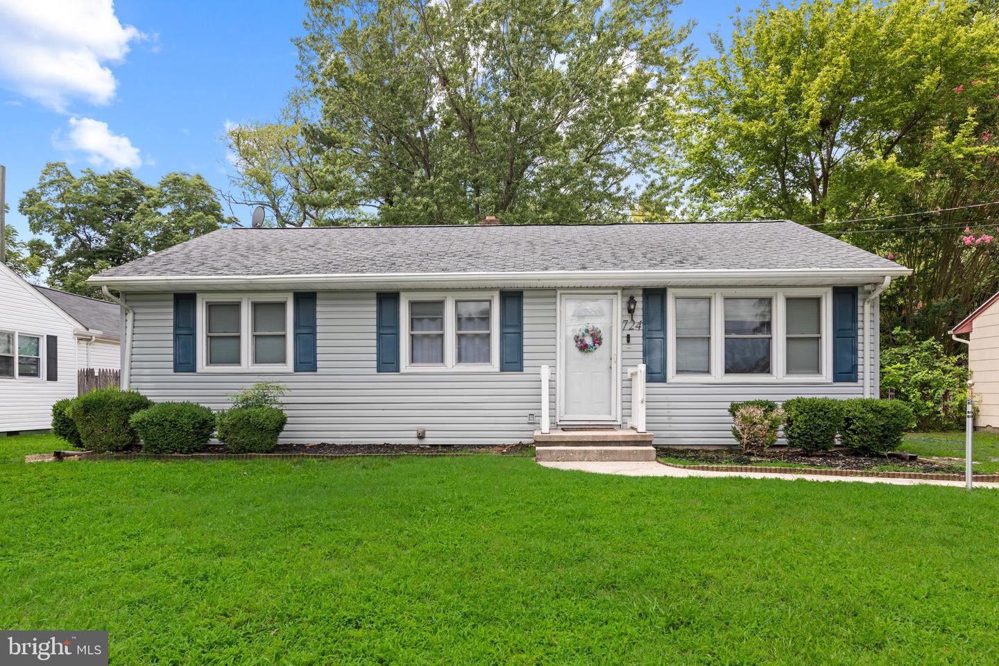724 EDGAR DR Property Photo 1