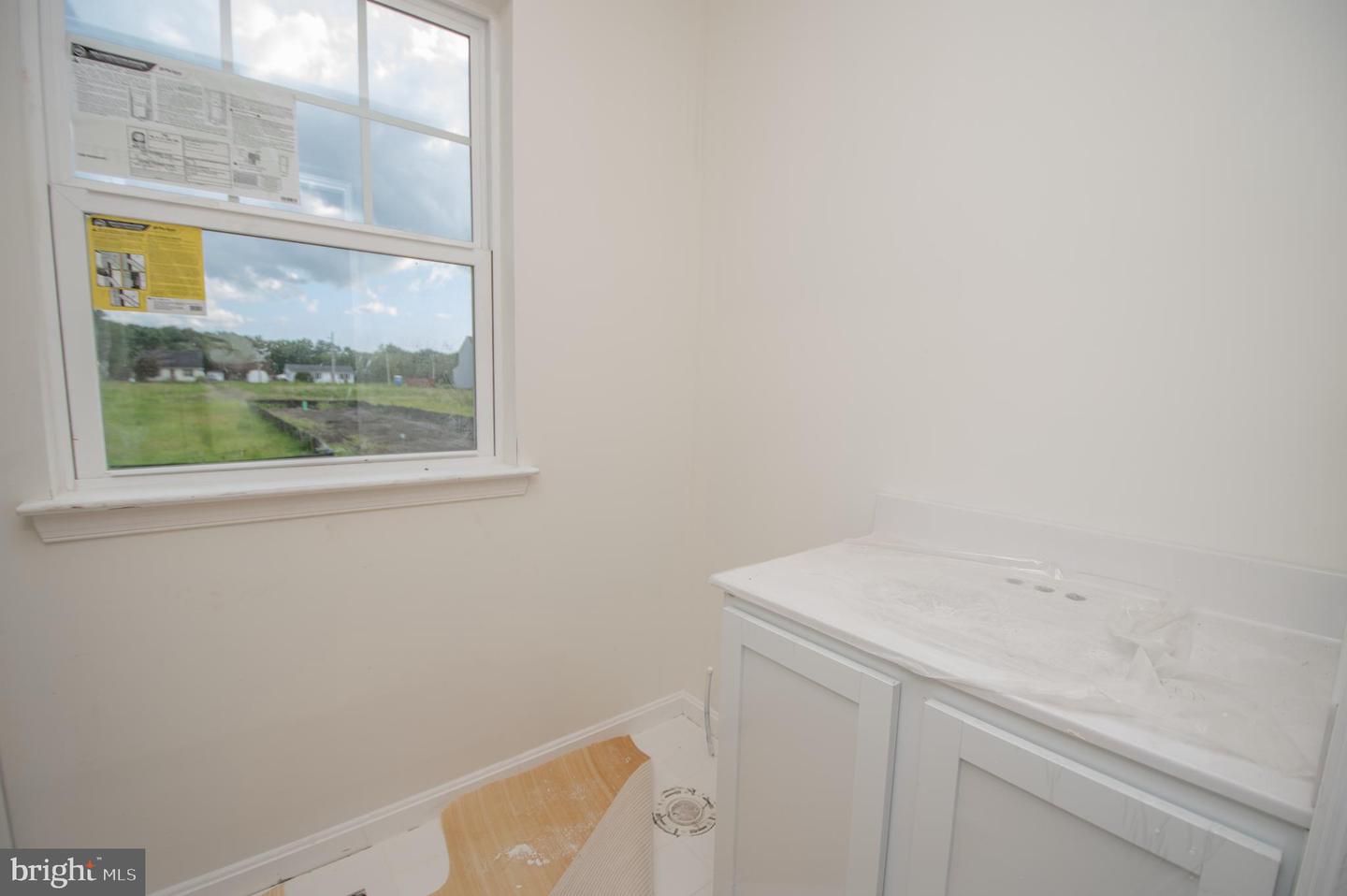 34910 Main St Property Photo 8