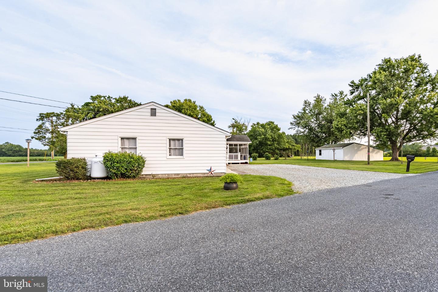 6986 Bent Pine Rd Property Photo 3