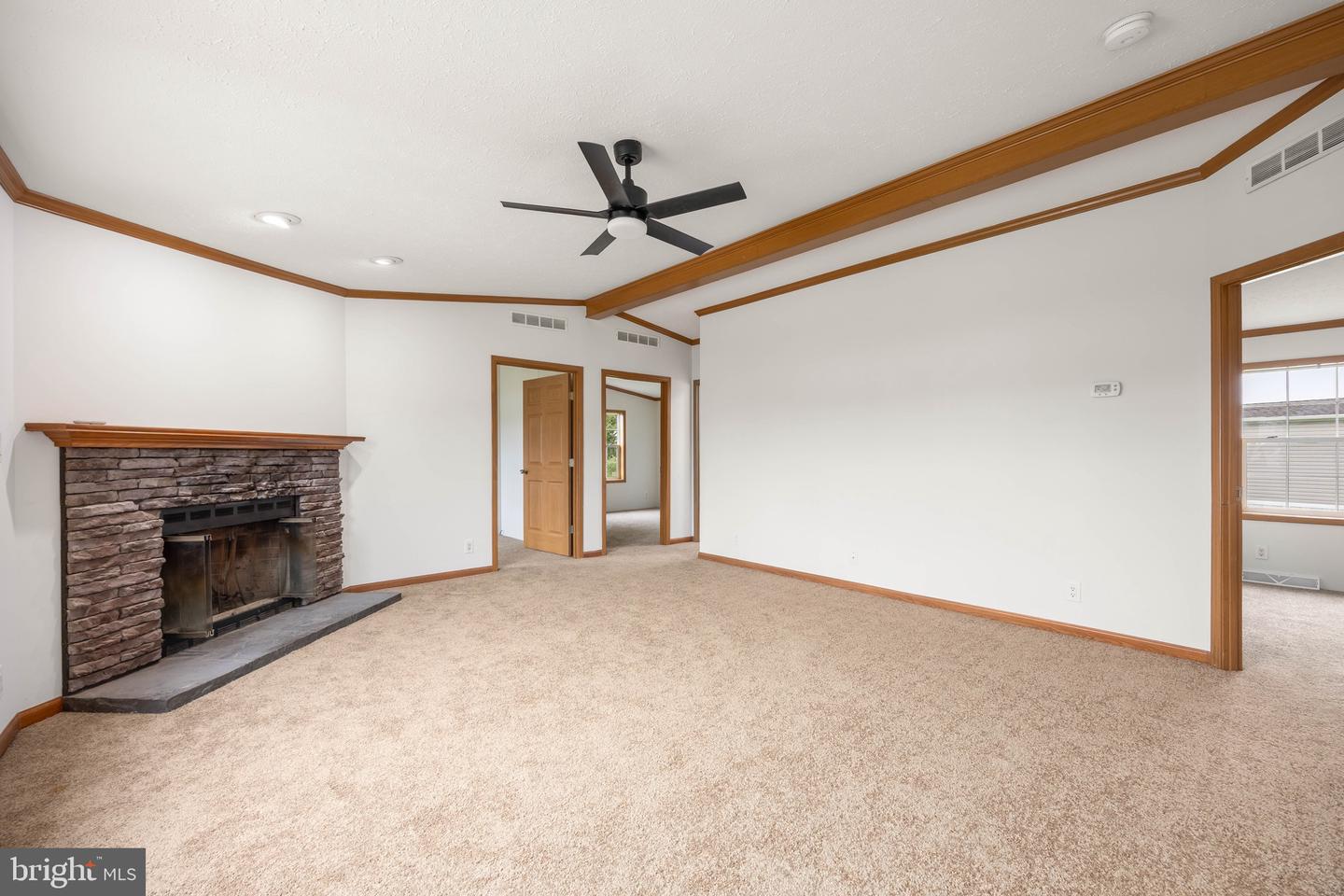 35183 Diva Ct Property Photo 5
