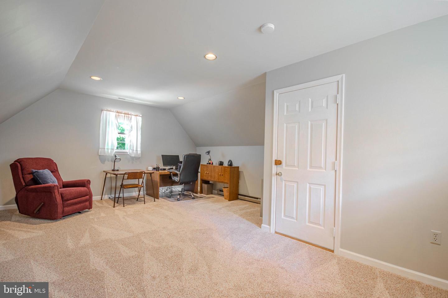115 Autumn Ln Property Photo 34
