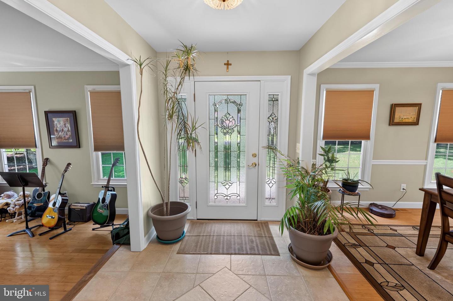 5545 Nithsdale Dr Property Photo 4