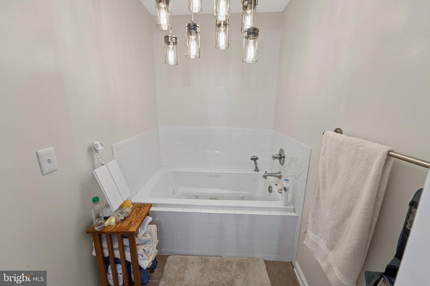 5545 Nithsdale Dr Property Photo 23