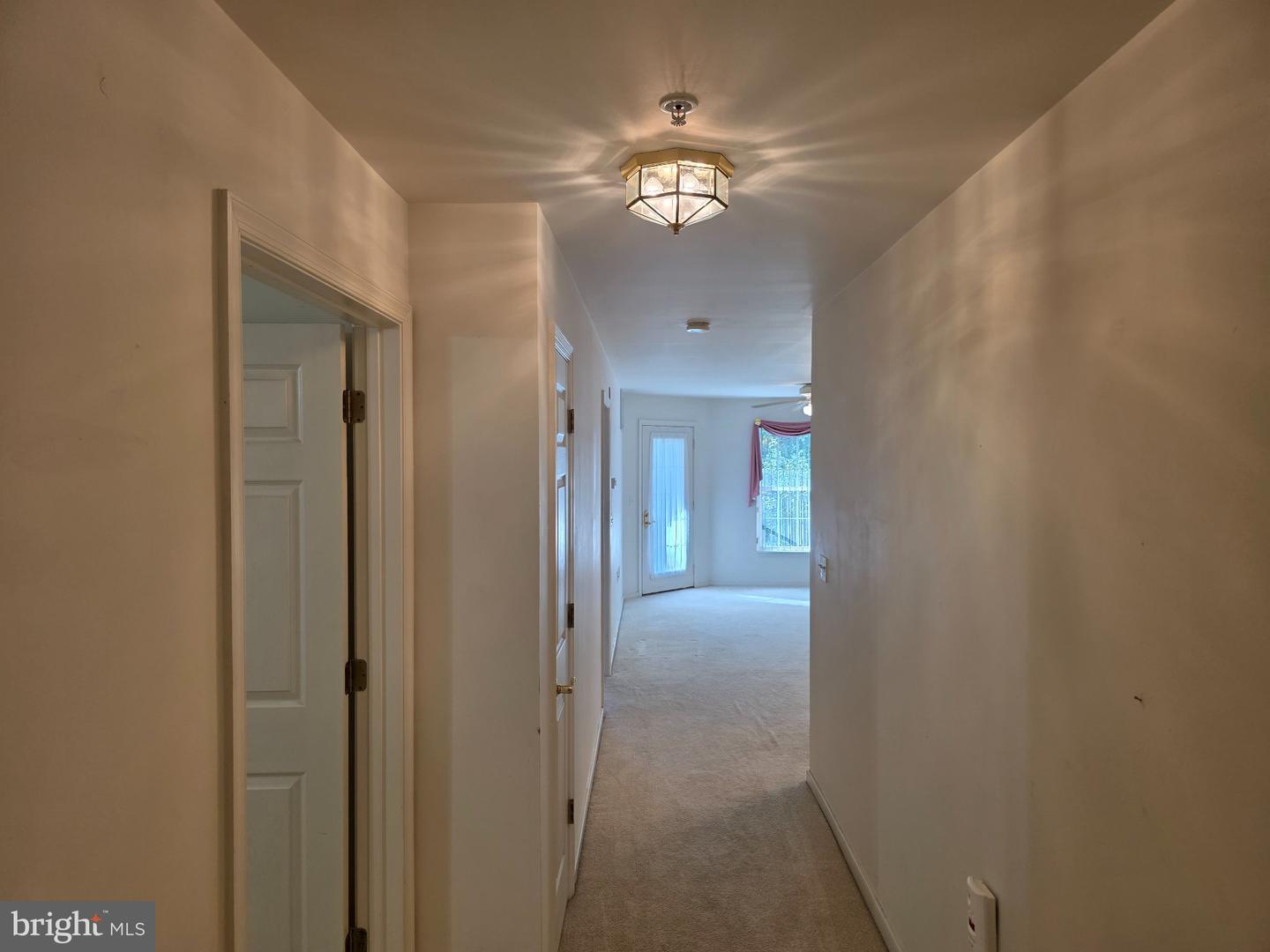 1105 S Schumaker Dr #b-106 Property Photo 4