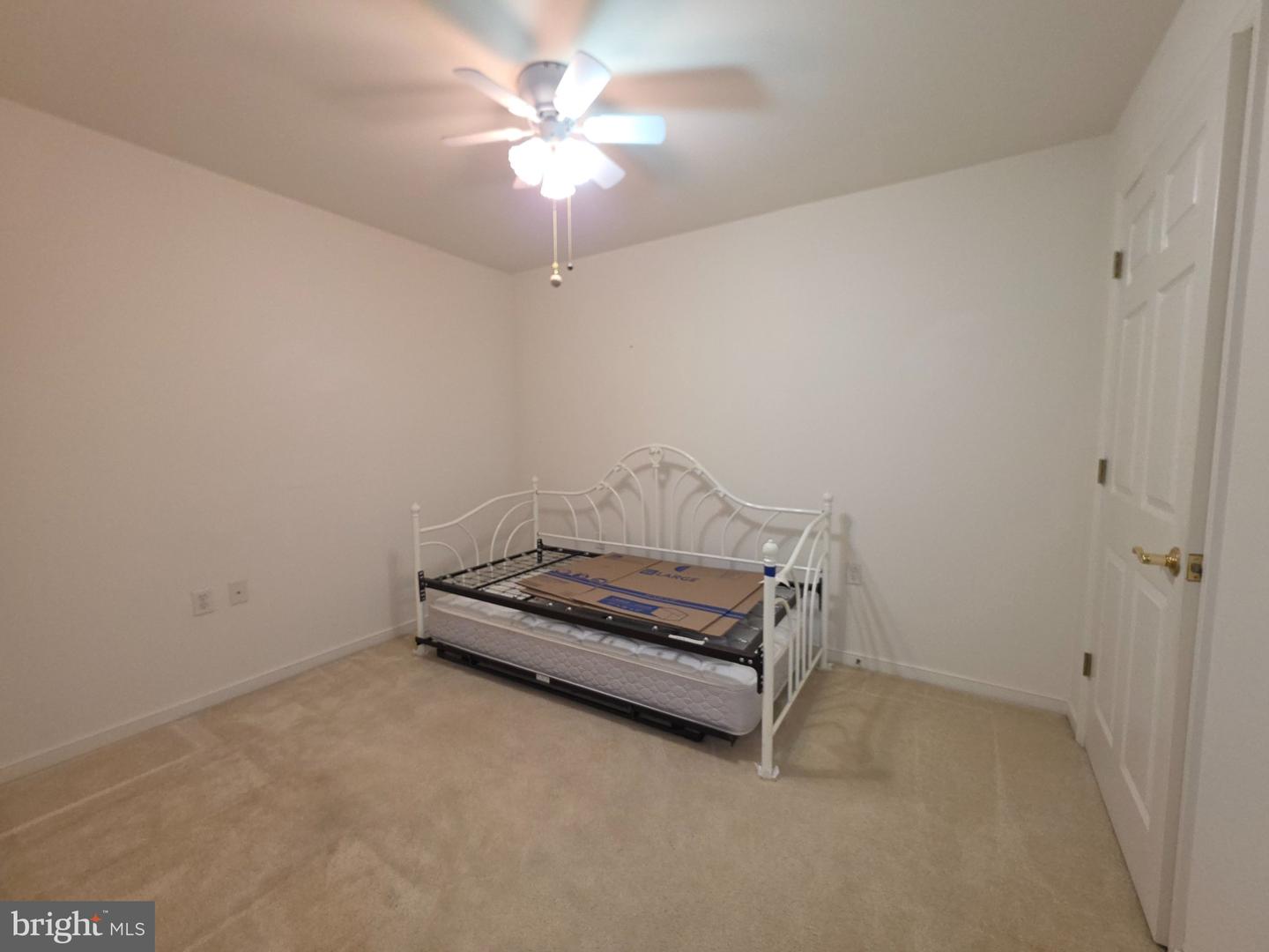 1105 S Schumaker Dr #b-106 Property Photo 6