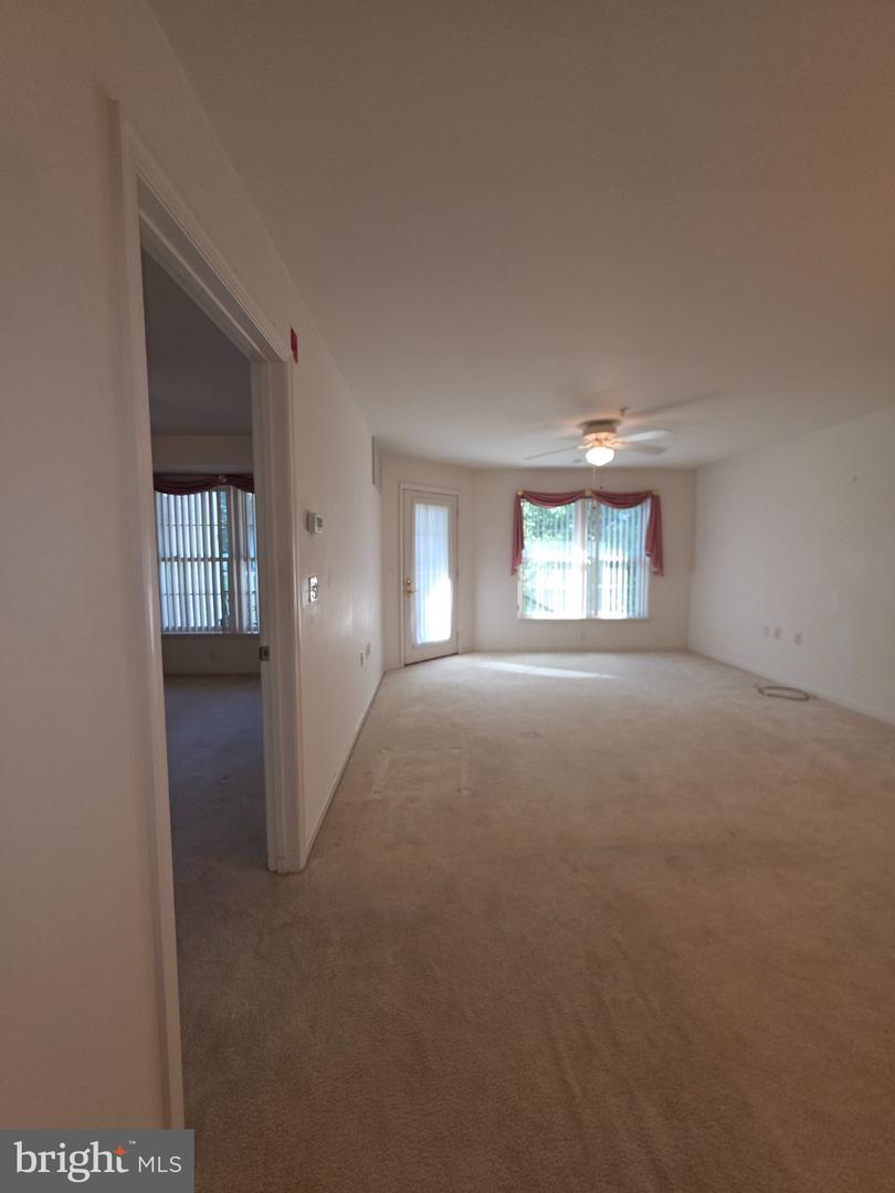 1105 S Schumaker Dr #b-106 Property Photo 9