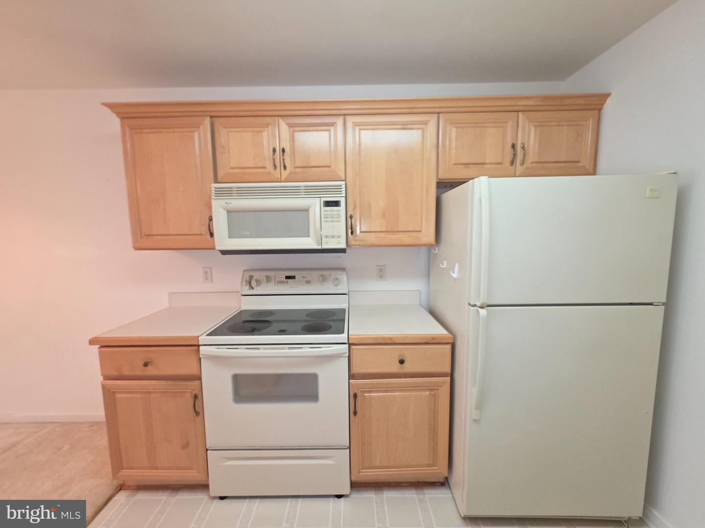 1105 S Schumaker Dr #b-106 Property Photo 12