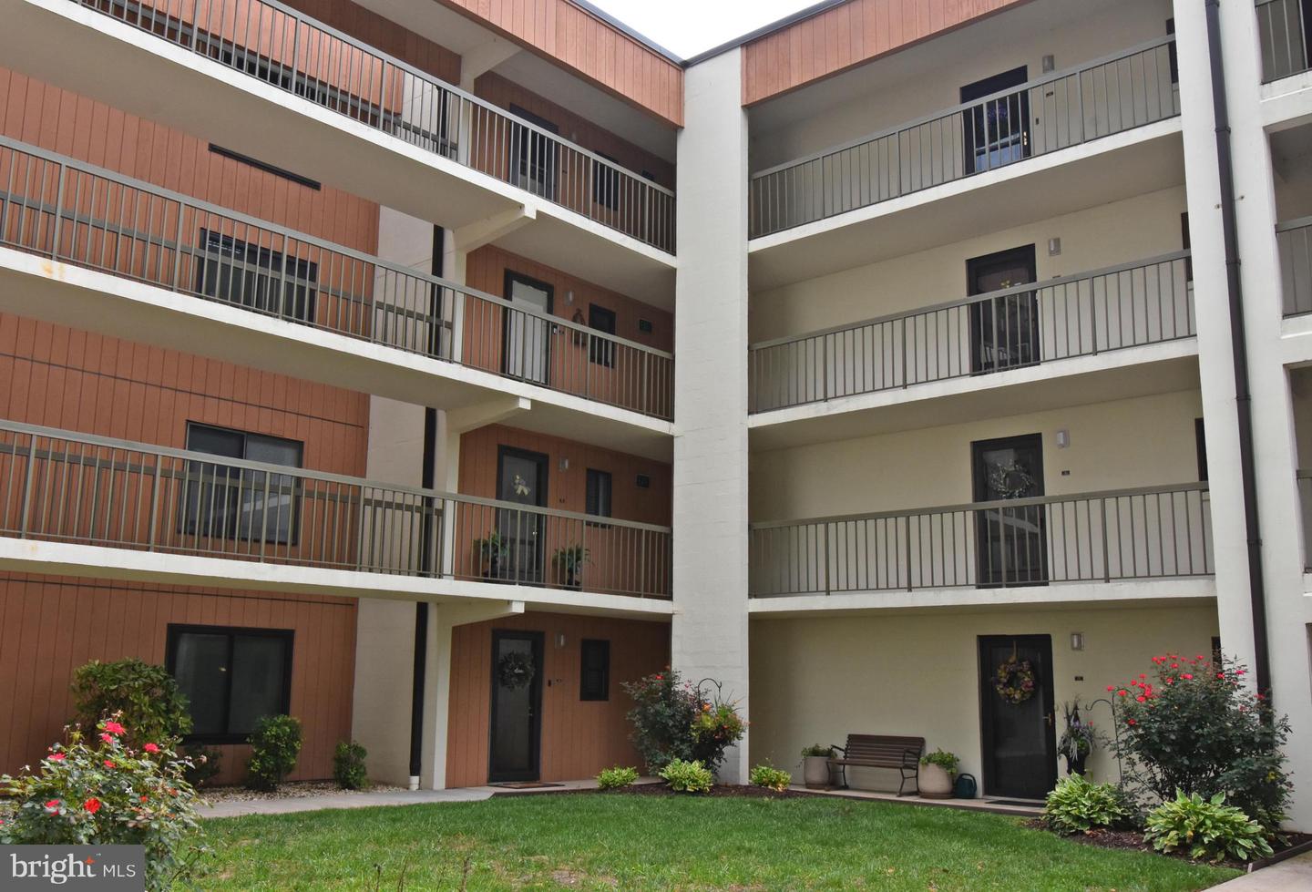229 Canal Park Dr #404 Property Photo 35