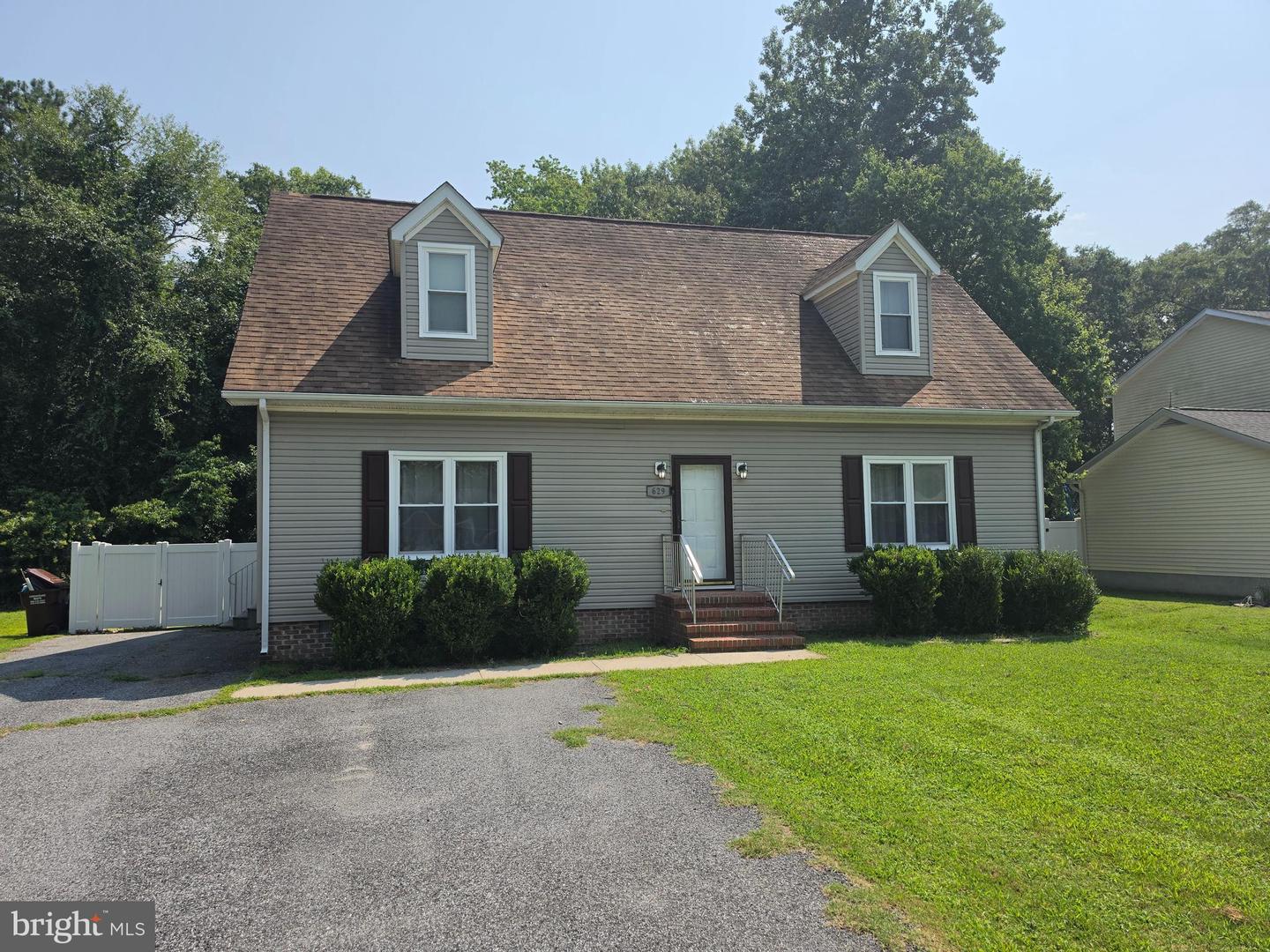 629 S Camden Ave Property Photo 1