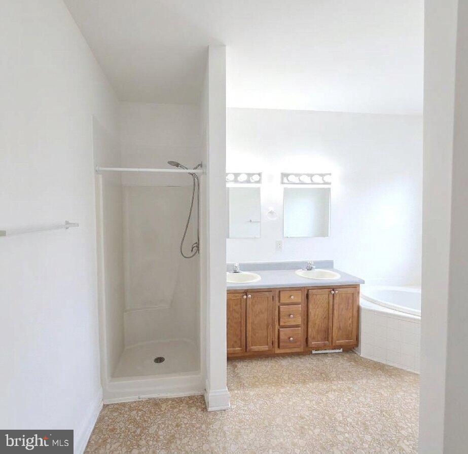 629 S Camden Ave Property Photo 14