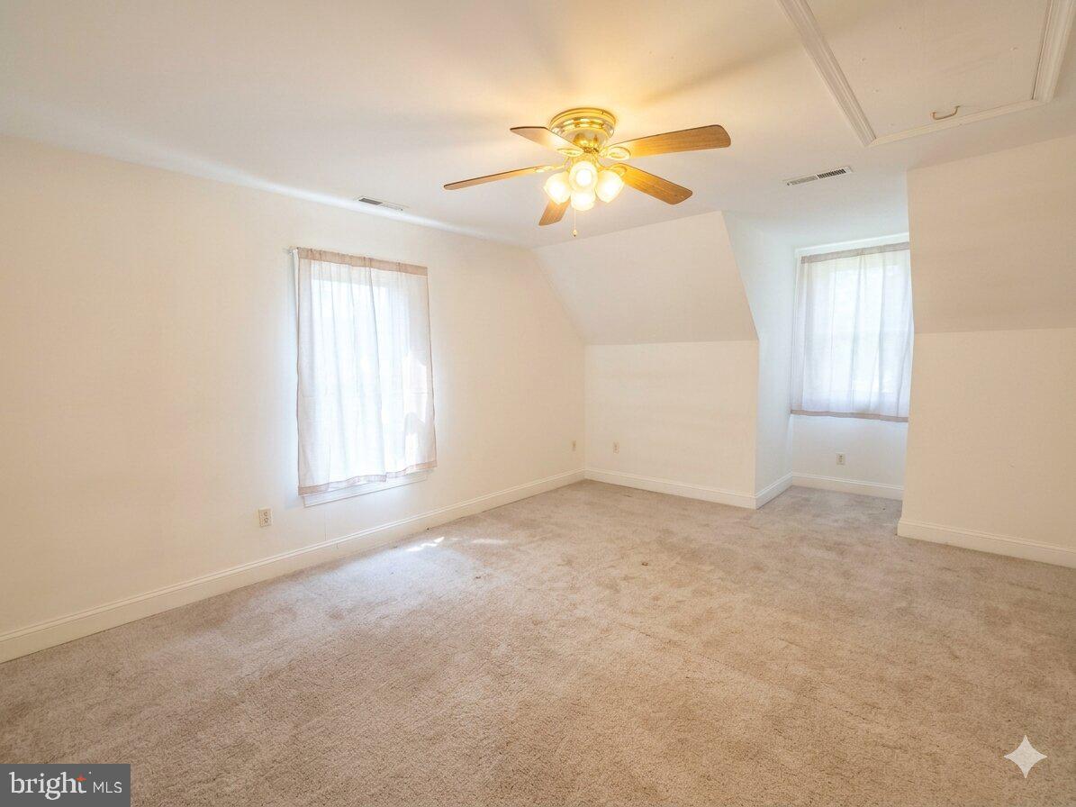 629 S Camden Ave Property Photo 19
