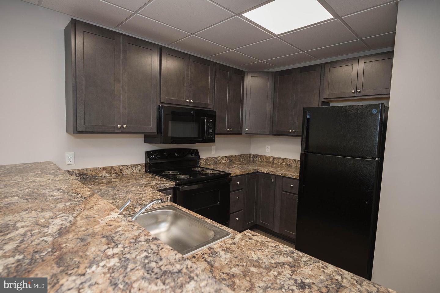 123 Bateman St #4-412a Property Photo 16