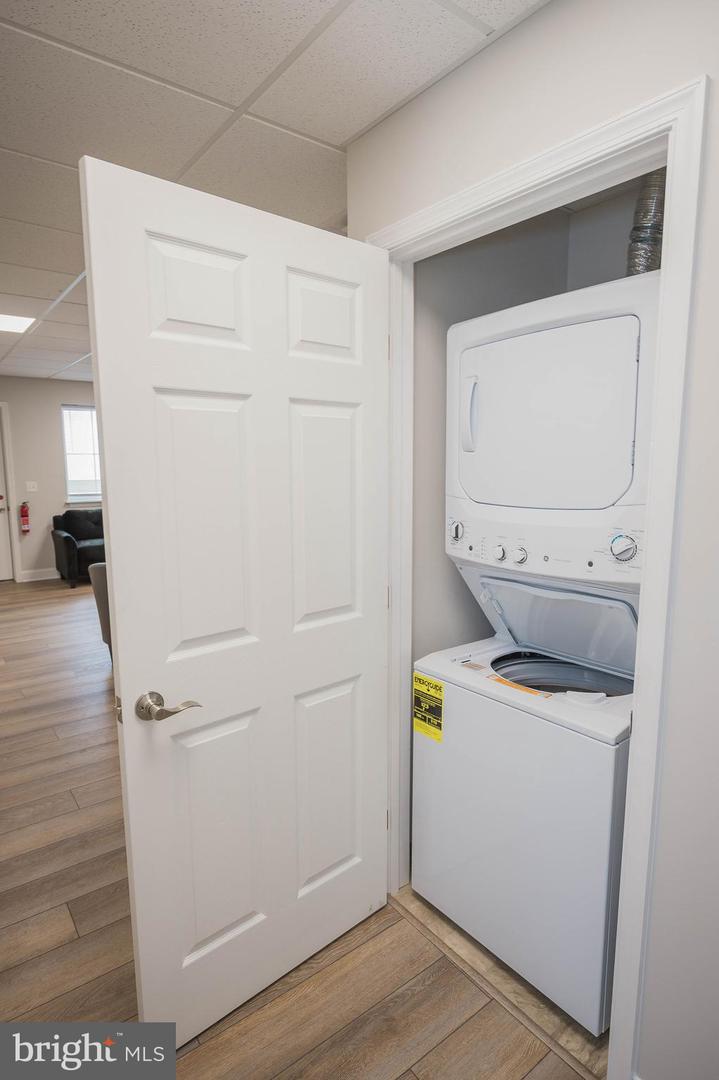 123 Bateman St #4-412a Property Photo 27