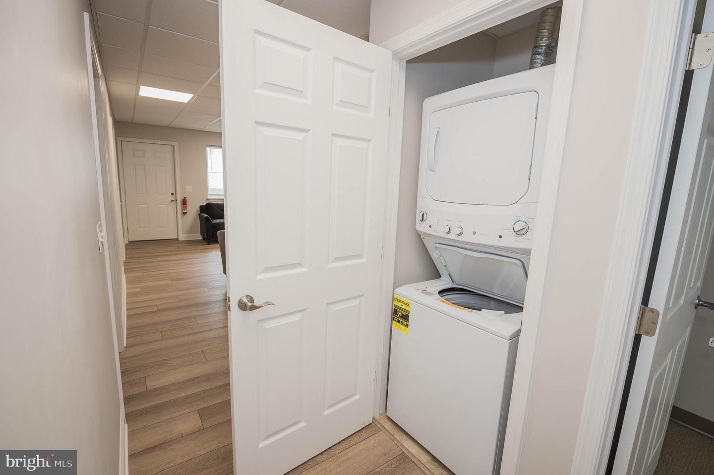 123 Bateman St #4-412a Property Photo 28