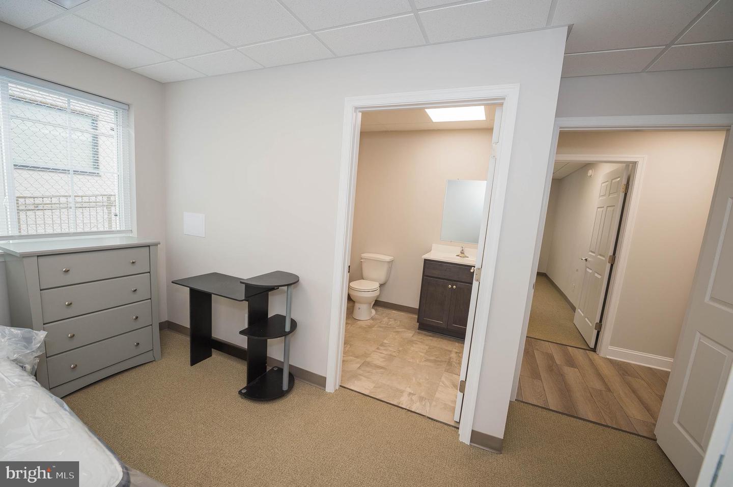 123 Bateman St #4-412a Property Photo 34