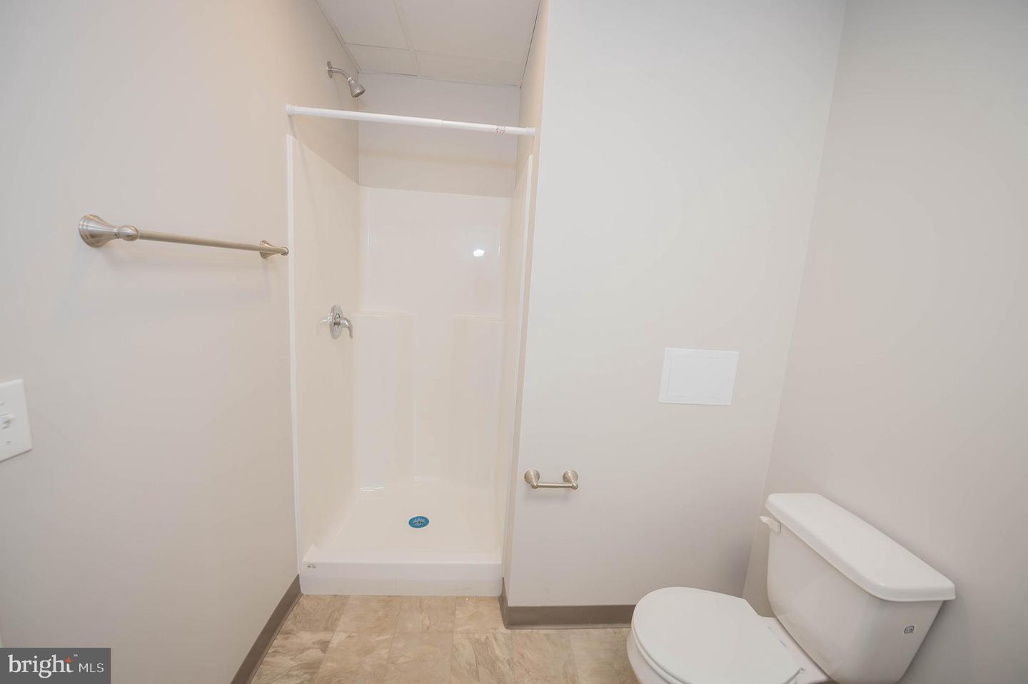123 Bateman St #4-412a Property Photo 38