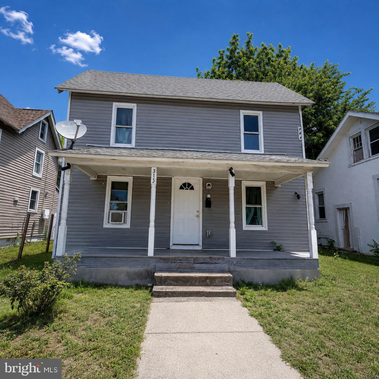 315 Charles St Property Photo 1