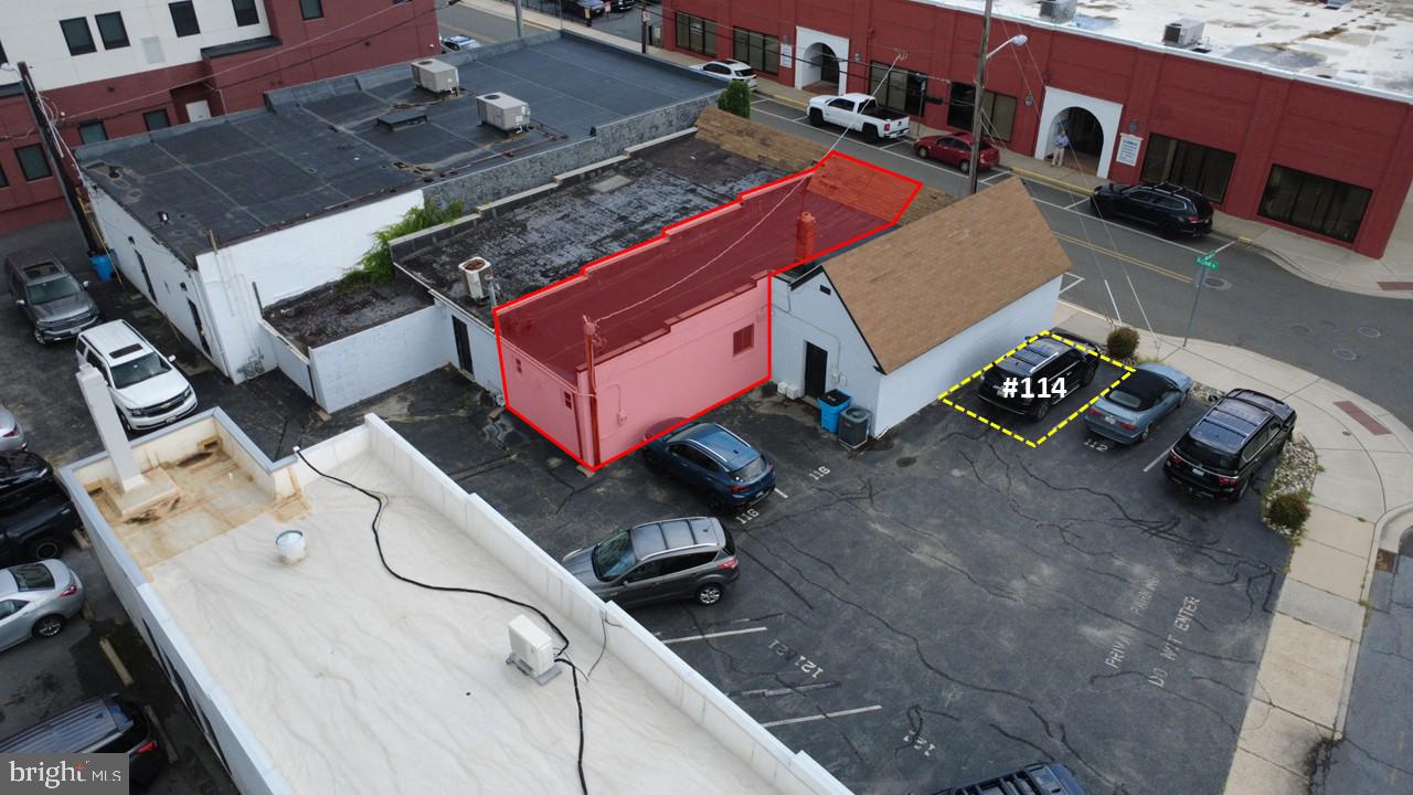 114 Baptist St Property Photo 3