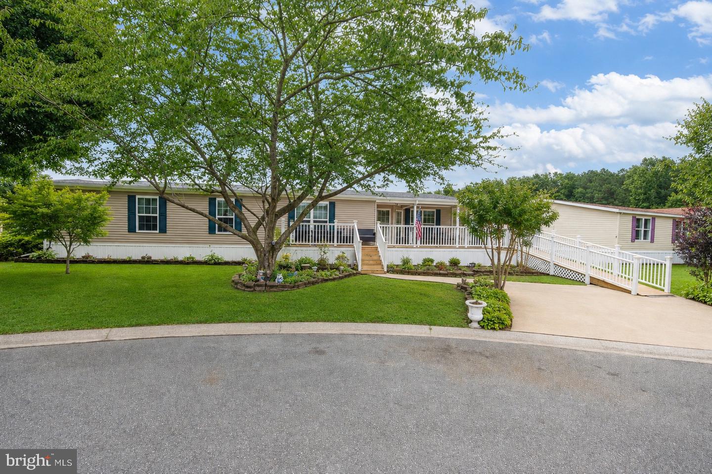 9067 WOOD THRUSH CT Property Photo 1
