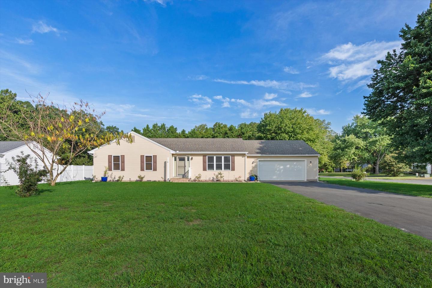 807 BROOKMEADE CT Property Photo 1