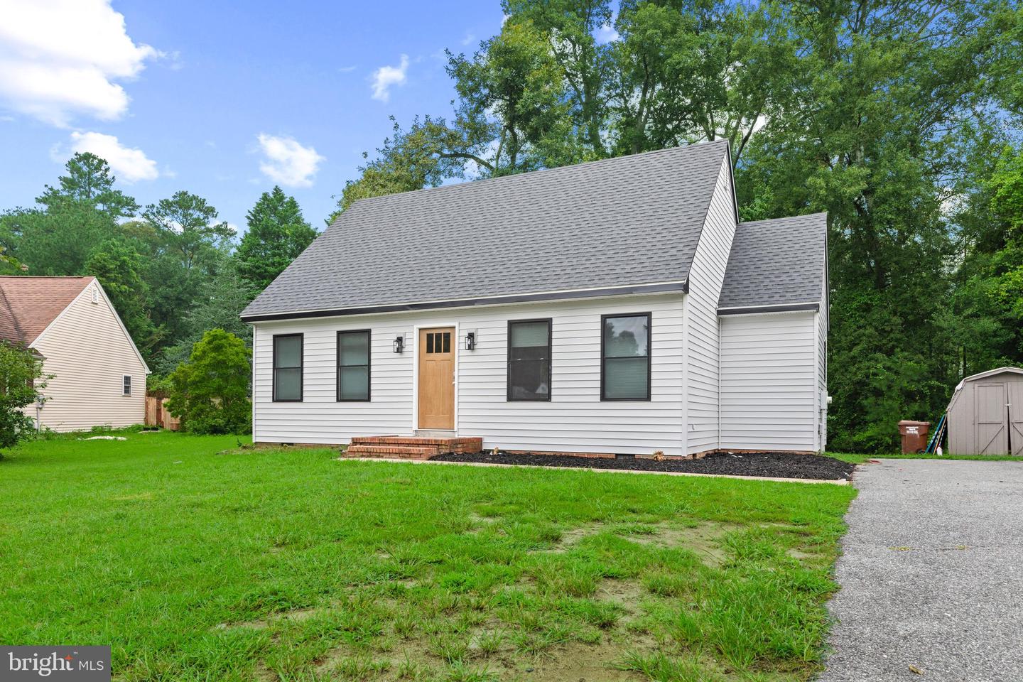 137 Emily Dr Property Photo 1