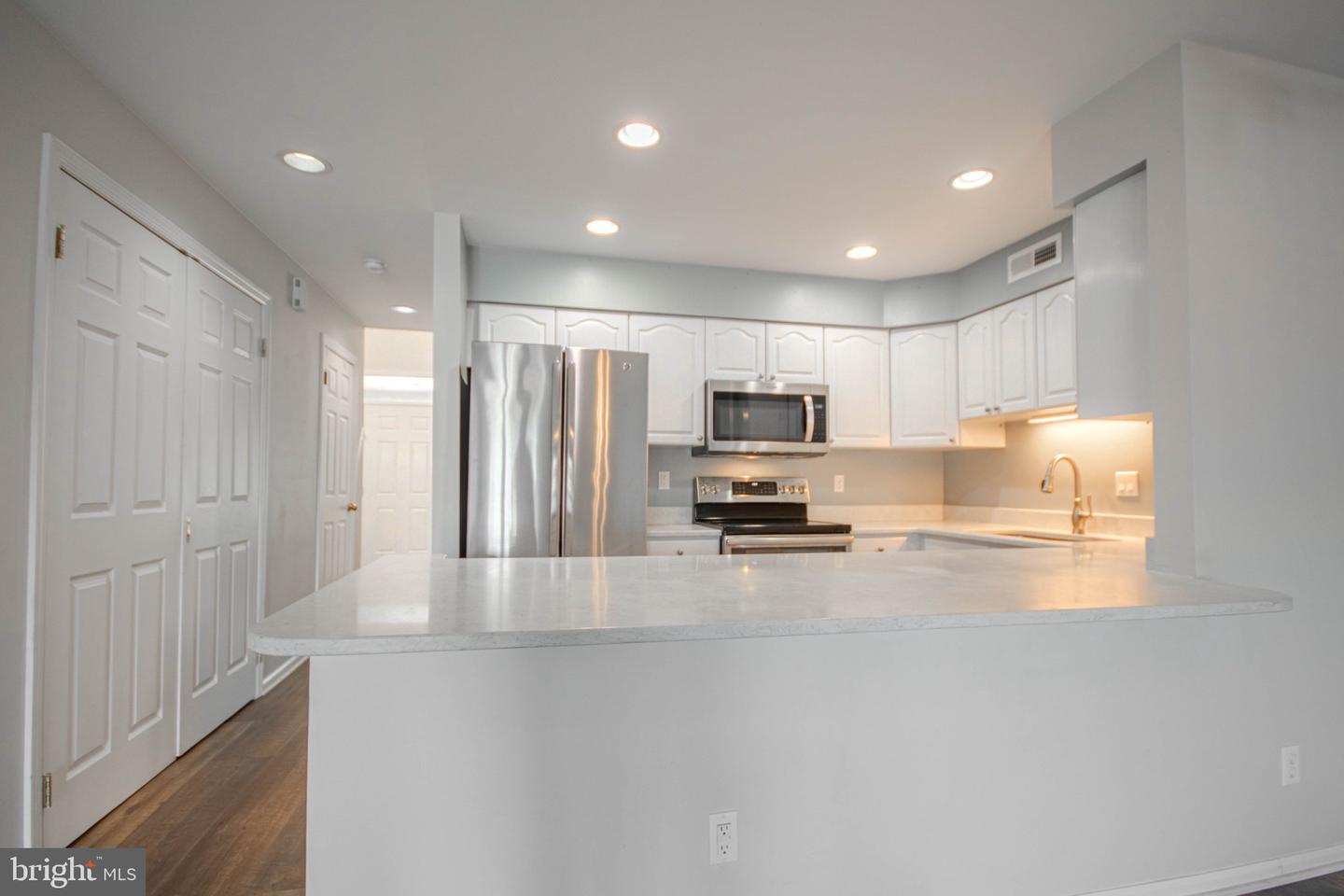650 River Oak Ct #b-10 B Property Photo 10