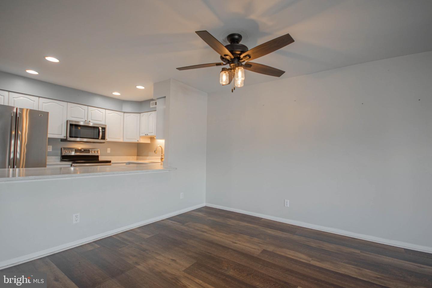 650 River Oak Ct #b-10 B Property Photo 13