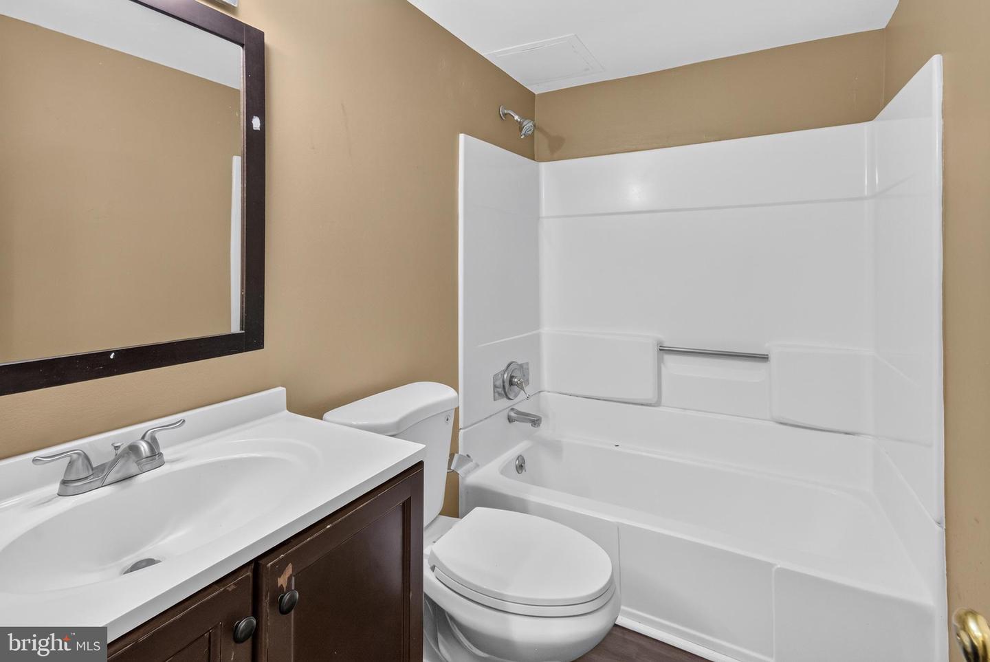 1008 Adams Ave #2c Property Photo 9