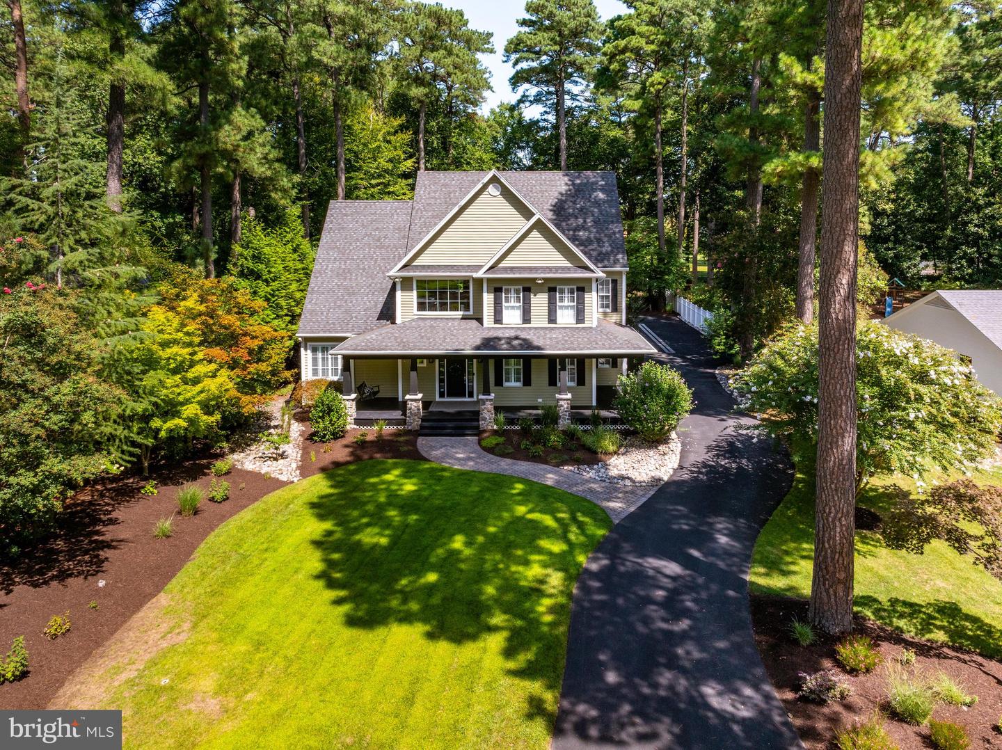 617 Douglas Rd Property Photo 13