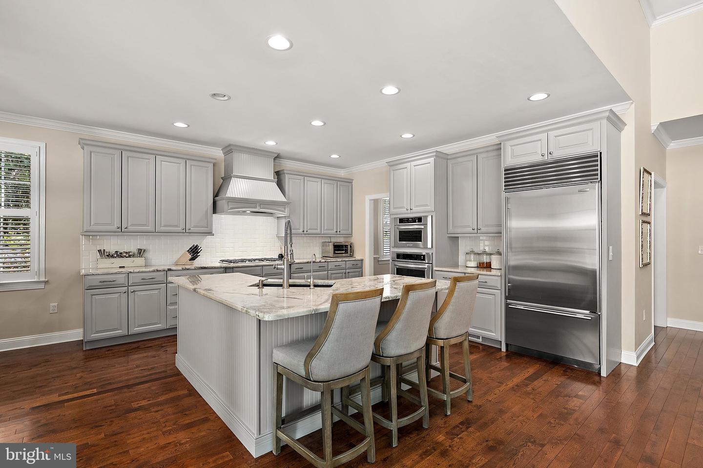 617 Douglas Rd Property Photo 32