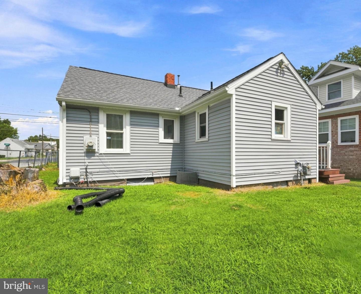 1014 E Church St Property Photo 15